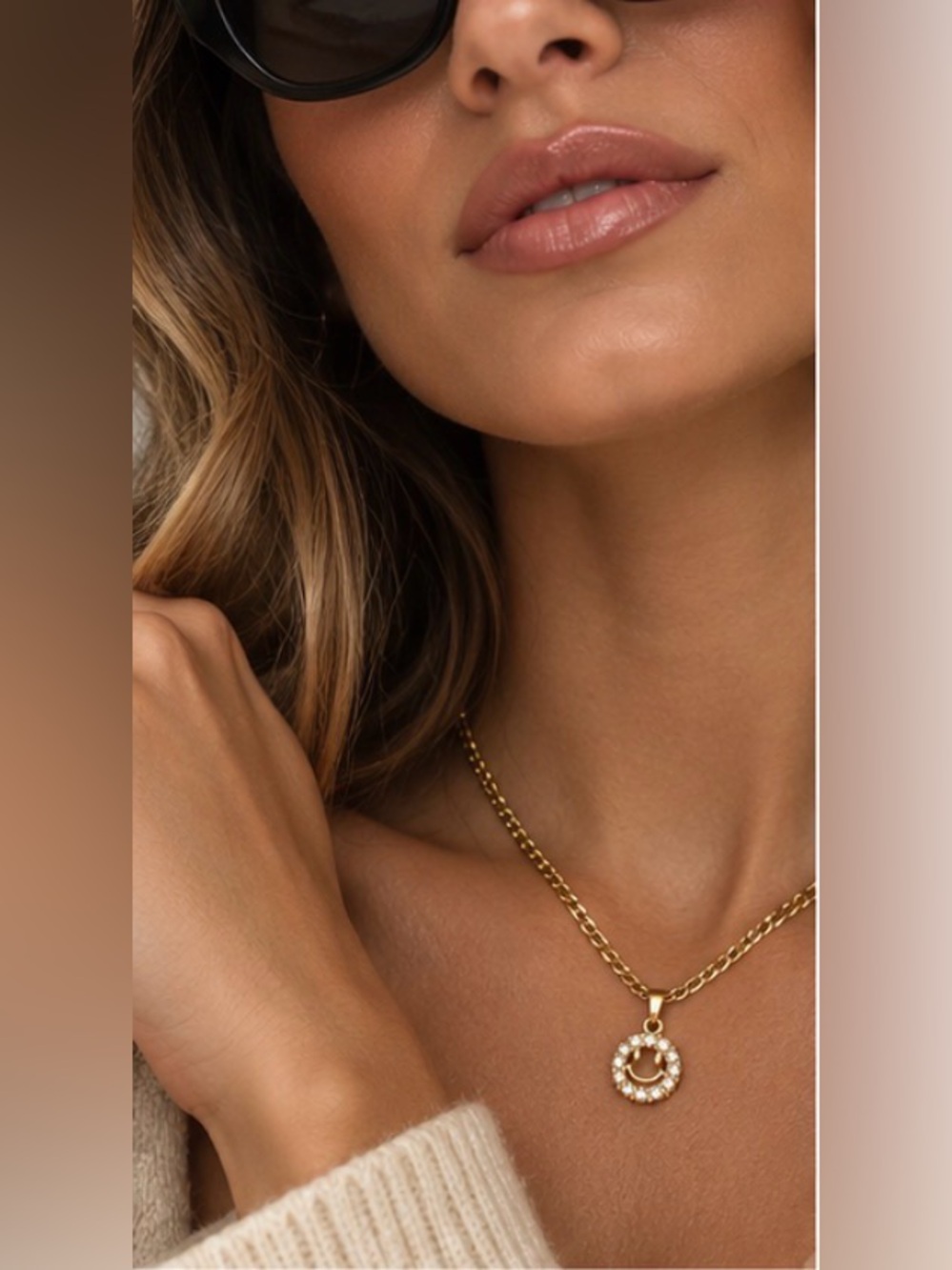 Crystal Smiley Face Pendant Necklace Gold Plated Y2K Statement Jewelry